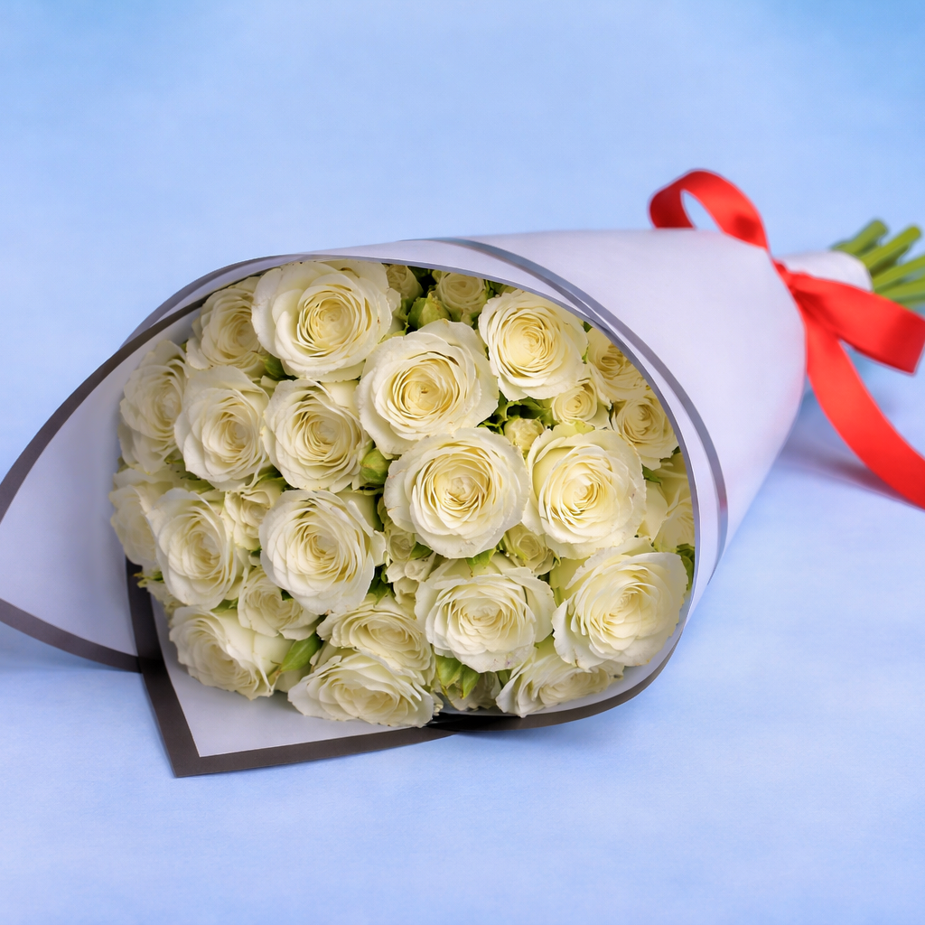 Small Bunch of white roses bouquet 💐